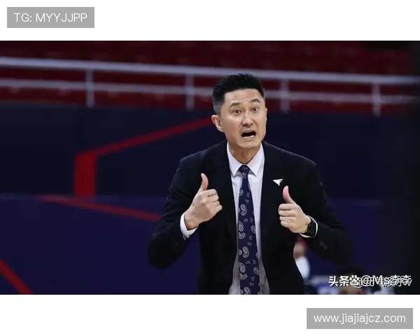 杜锋携手新锐阵容再战赛场 持续推动篮球改革与青训发展 杜锋携手新锐阵容再战赛场 持续推动篮球改革与青训发展