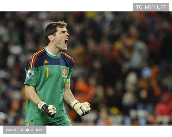 伊克尔卡西利亚斯传奇门神的辉煌生涯与永不言败的足球精神