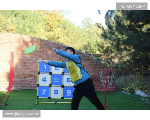 飞盘战术解析：深入剖析北京飞盘队的盯防策略与执行效果