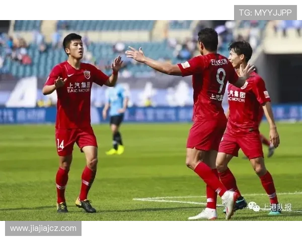 2019年中超精彩对决上港与苏宁的巅峰较量回顾与分析