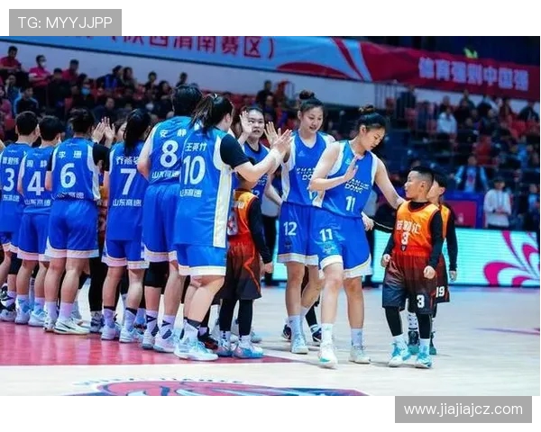 山东女篮与沈阳女篮激战正酣谁能在赛场上笑到最后 山东女篮与沈阳女篮激战正酣谁能在赛场上笑到最后